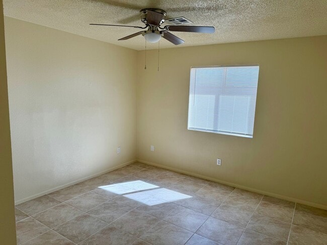 Building Photo - Ready to move in 3 bedroom San Luis Home