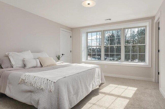 Building Photo - 27A Birch Hl Ln