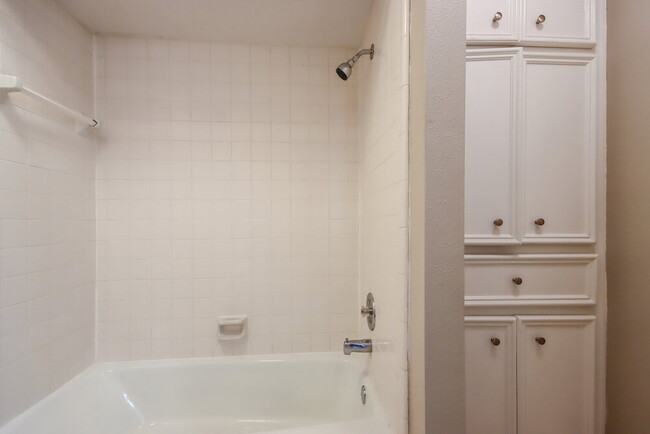 Building Photo - 11631 Alcott Dr