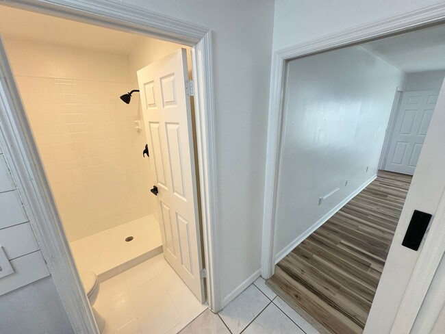 Building Photo - Cozy 2 Bedroom and 2 Bath Townhome in Kiss...