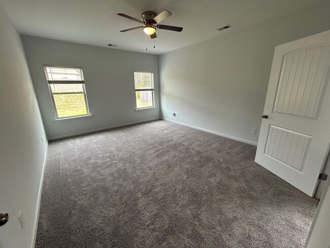 Building Photo - Newer Built 4/3 House in West Rome- $1,995