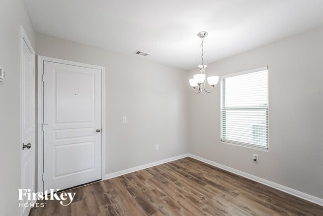 Building Photo - 9923 Sanders Rose Lane