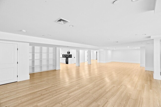 Building Photo - 45 Ocean Ledge Dr