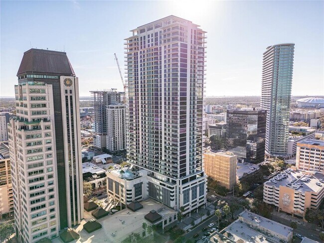 Building Photo - 275 1st Ave S