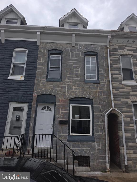 Building Photo - 1034 Locust St