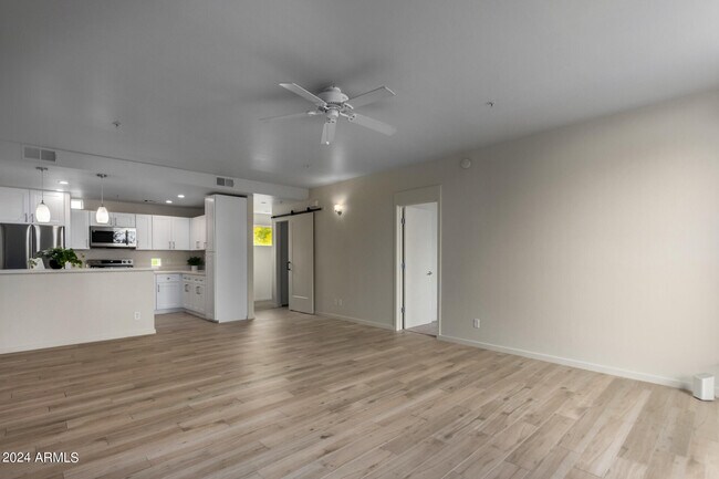 Building Photo - 1111 W University Dr