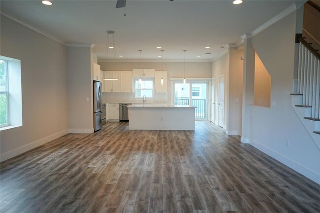 Building Photo - 3124 W Azeele St