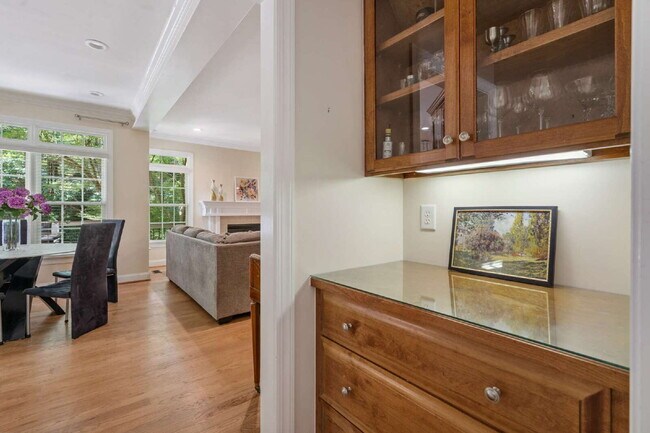 Building Photo - 4 Bed/3 Full Bath Furnished Home in Cary!