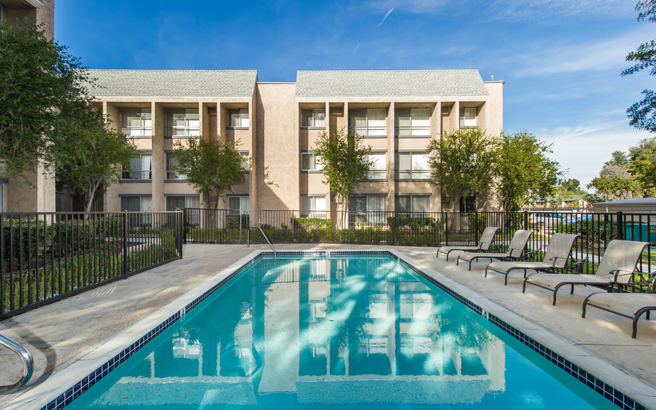 Building Photo - Independence Park Apartments