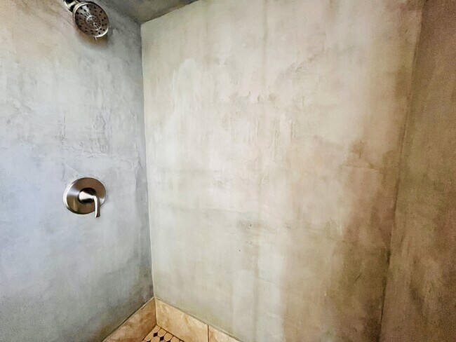 Building Photo - Adorable Studio Cabin near Joshua Tree Town Center