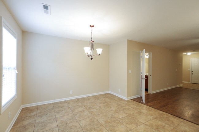 Building Photo - 1607 Railton Ct