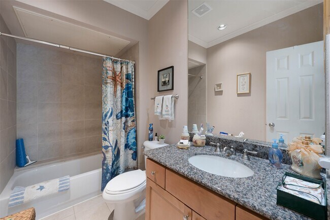 Building Photo - 7000 Seawall Blvd