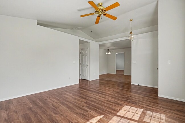 Building Photo - 2463 N Stone Pl
