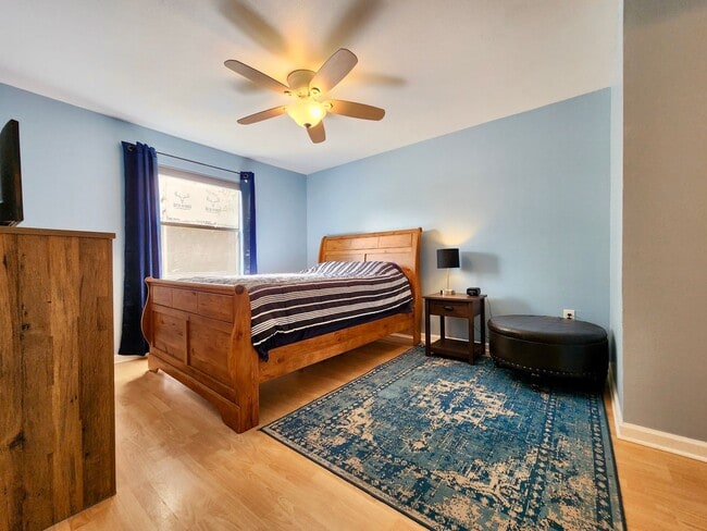 Building Photo - Fully upgraded 2/2 condo in the heart of K...