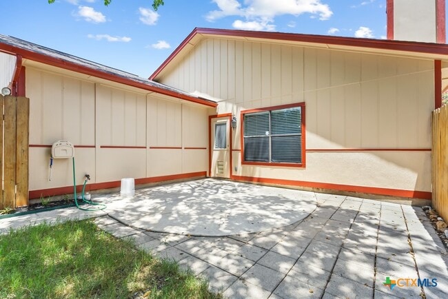 Building Photo - 1514 Vista Hill