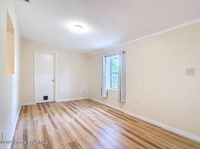 Building Photo - 1590 Hilldale Rd