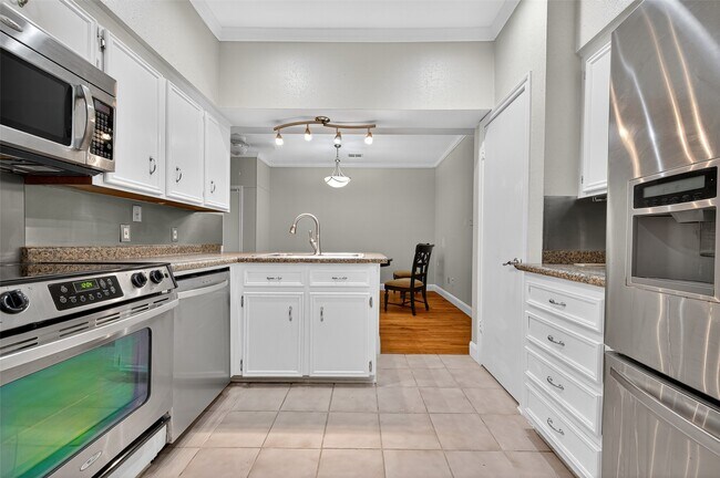 Building Photo - 4426 Basswood Ln