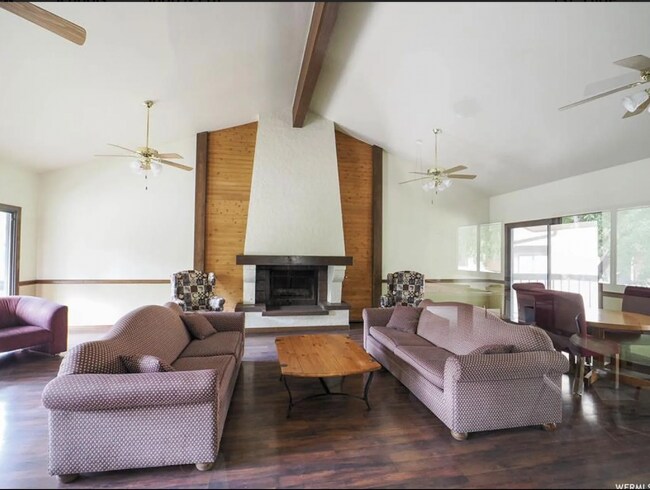 Building Photo - 6881 S Countrywoods Cir