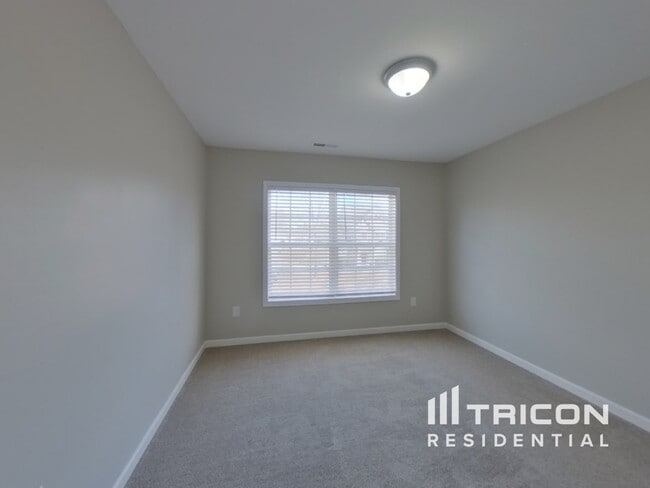 Building Photo - 324 Archway Ct