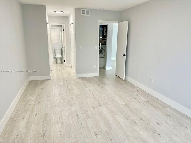 Building Photo - 7777 SW 86th St