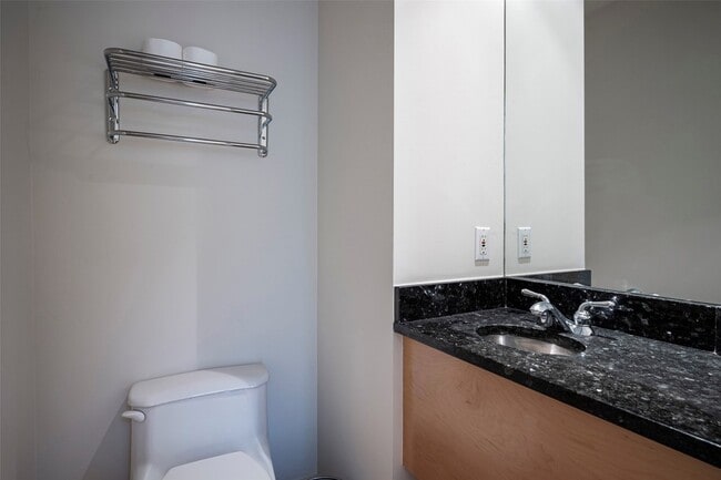 Building Photo - 3372 Miro Pl