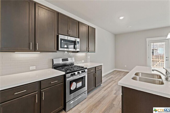 Building Photo - 17102B Carmel Cricket Dr