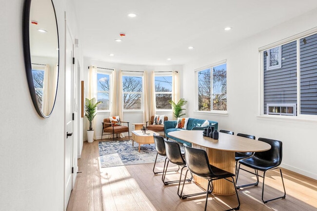 Primary Photo - 1400 Martin Luther King Jr Way S