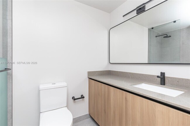 Building Photo - 121 NE 5th St