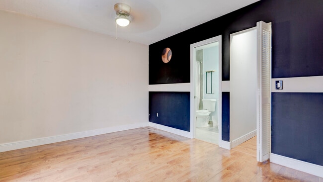 Building Photo - 4782 Sunny Palm Cir