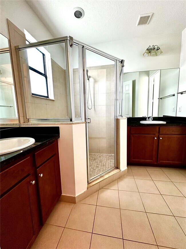 Building Photo - 5265 Beckton Rd