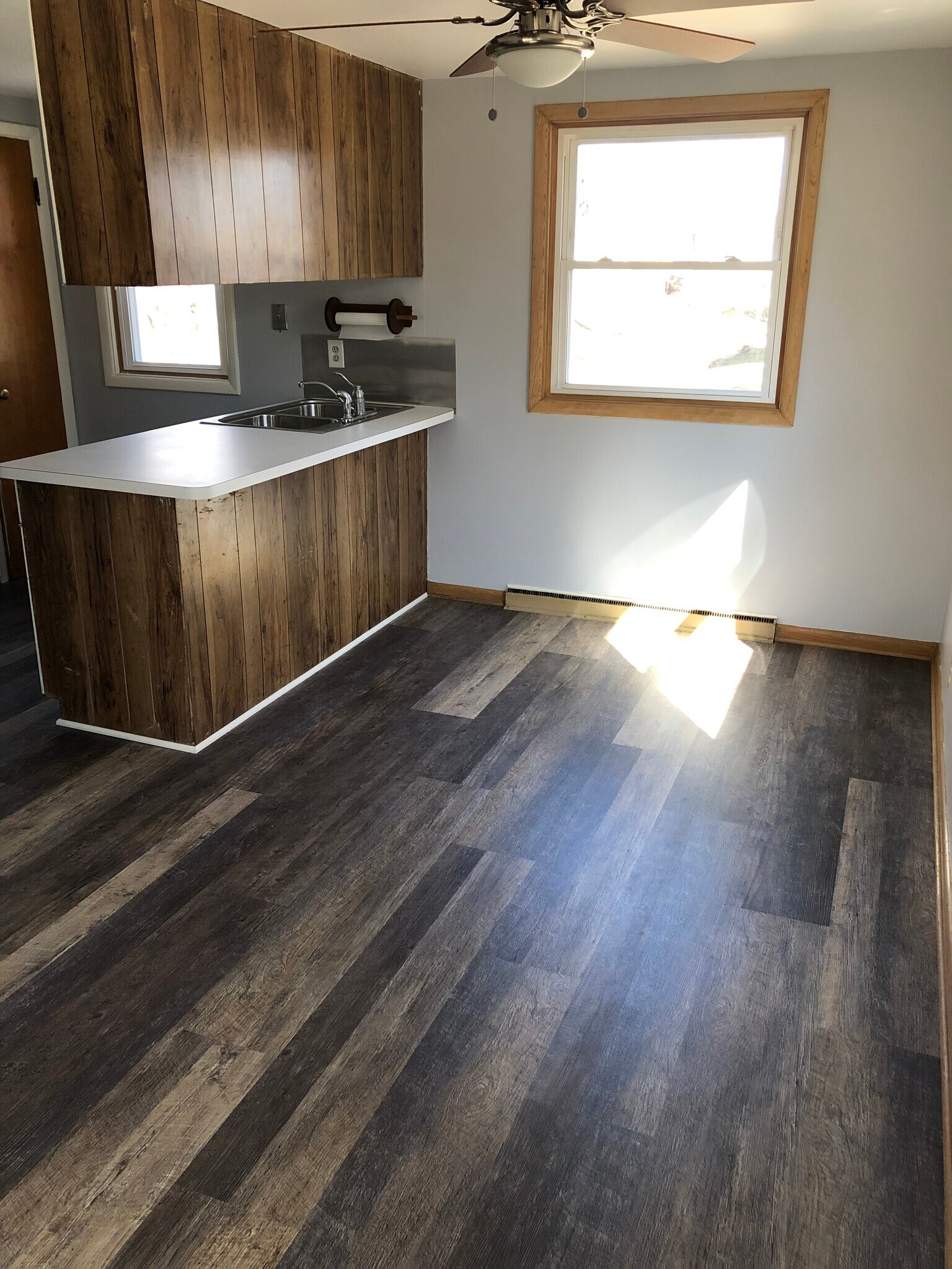 Dining - 1106 Tudor St
