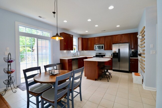 Building Photo - Immaculate 4 bedroom 2.5 Bath home in Sagi...