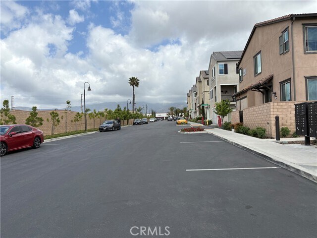 Building Photo - 2113 Crescent Moon