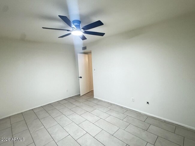 Building Photo - 4816 S Taylor Dr