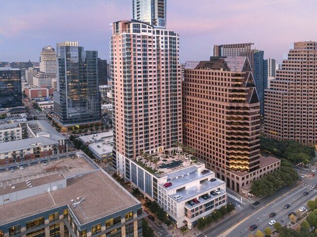 Building Photo - 102 Colorado St