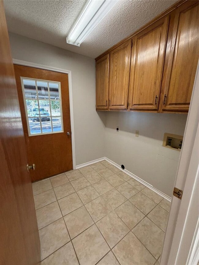 Building Photo - 718 Brazos St