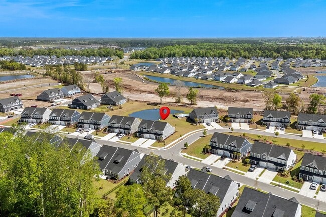 Building Photo - 2600 Elowen Ln