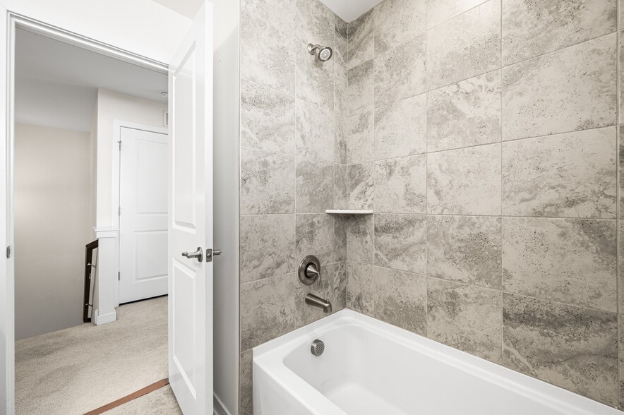 Building Photo - 1857 Boulder Dr