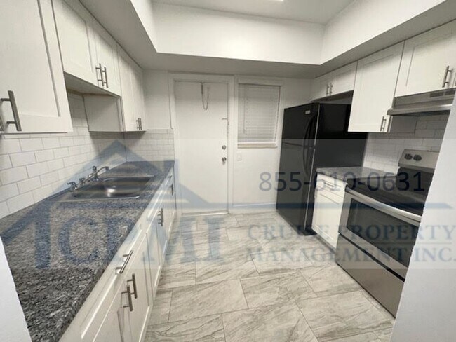 Interior Photo - 3601 Van Buren St