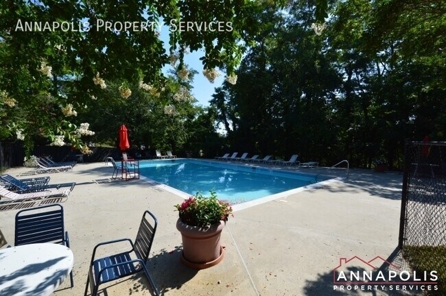 Building Photo - 1132 Lake Heron Dr