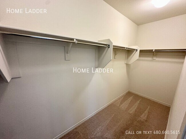 Building Photo - 19842 W Badgett Ln