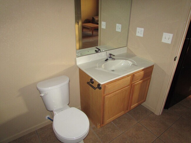 Building Photo - 16588 Hunters Ridge Ln