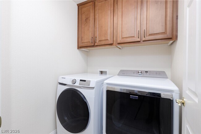 Building Photo - 10873 Carberry Hill St