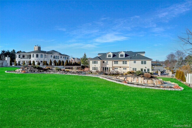 Building Photo - 120 Majestic Dr