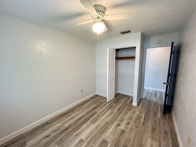 Building Photo - 1824 SW 35th Ave