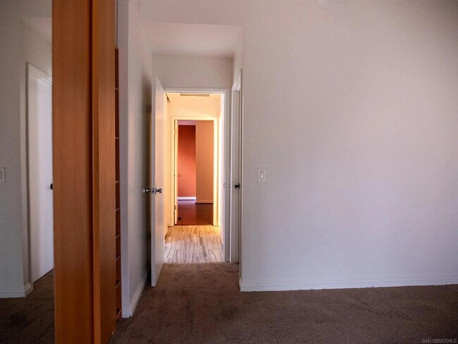 Building Photo - 44511 La Paz Rd