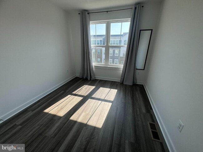 Building Photo - 417 Gillespie Dr