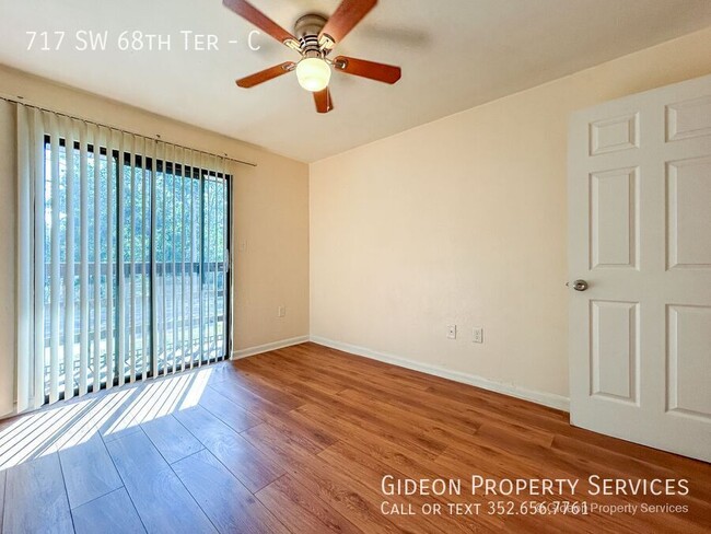 Building Photo - Beautiful 2/1.5 Townhome in Cedar Ridge - ...