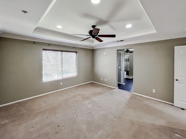 Building Photo - MUST SEE! Beautiful 3 bedroom + Loft + Office Space (or convert to 4th bedroom) + Large Backyard ...