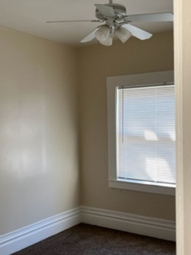 Building Photo - 325 Ohio St